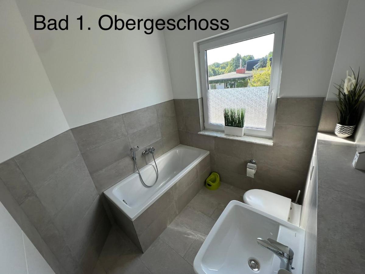 Villa Doppelhaushaelfte Mit Terrasse Elmenhorst/Lichtenhagen Exterior foto
